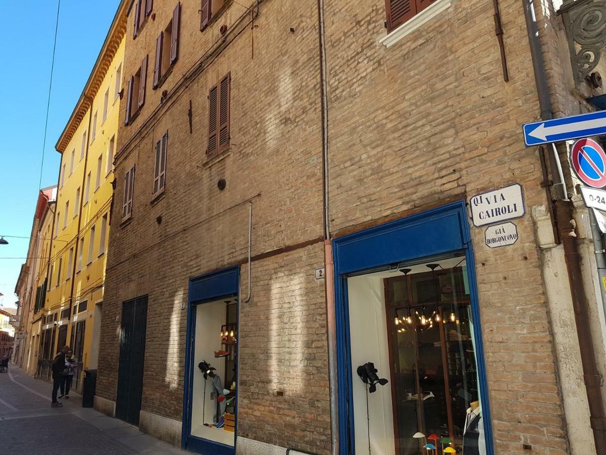 A Due Passi Dal Castello Lägenhet Ferrara Exteriör bild